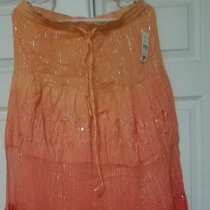 Size Large slight fade skirt